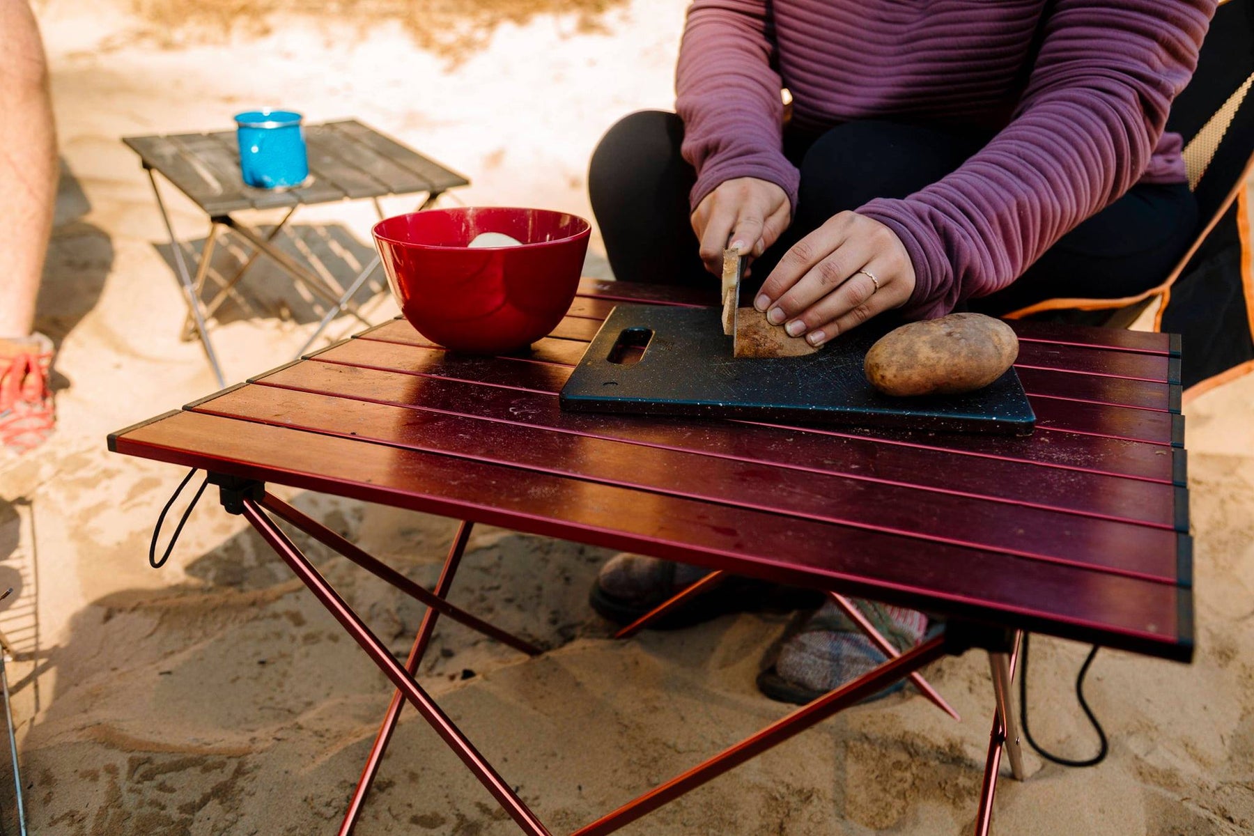 How to clean and store a camping table?