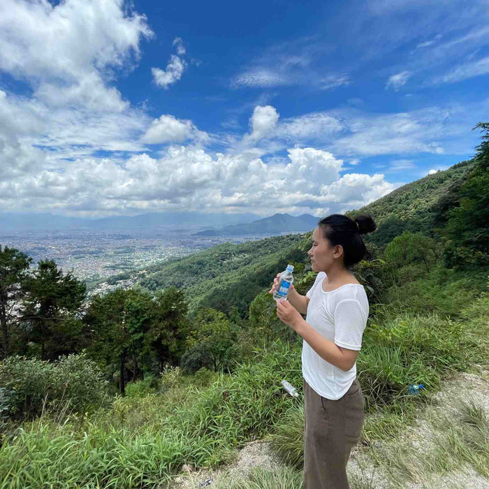 How to prevent dehydration while hiking?