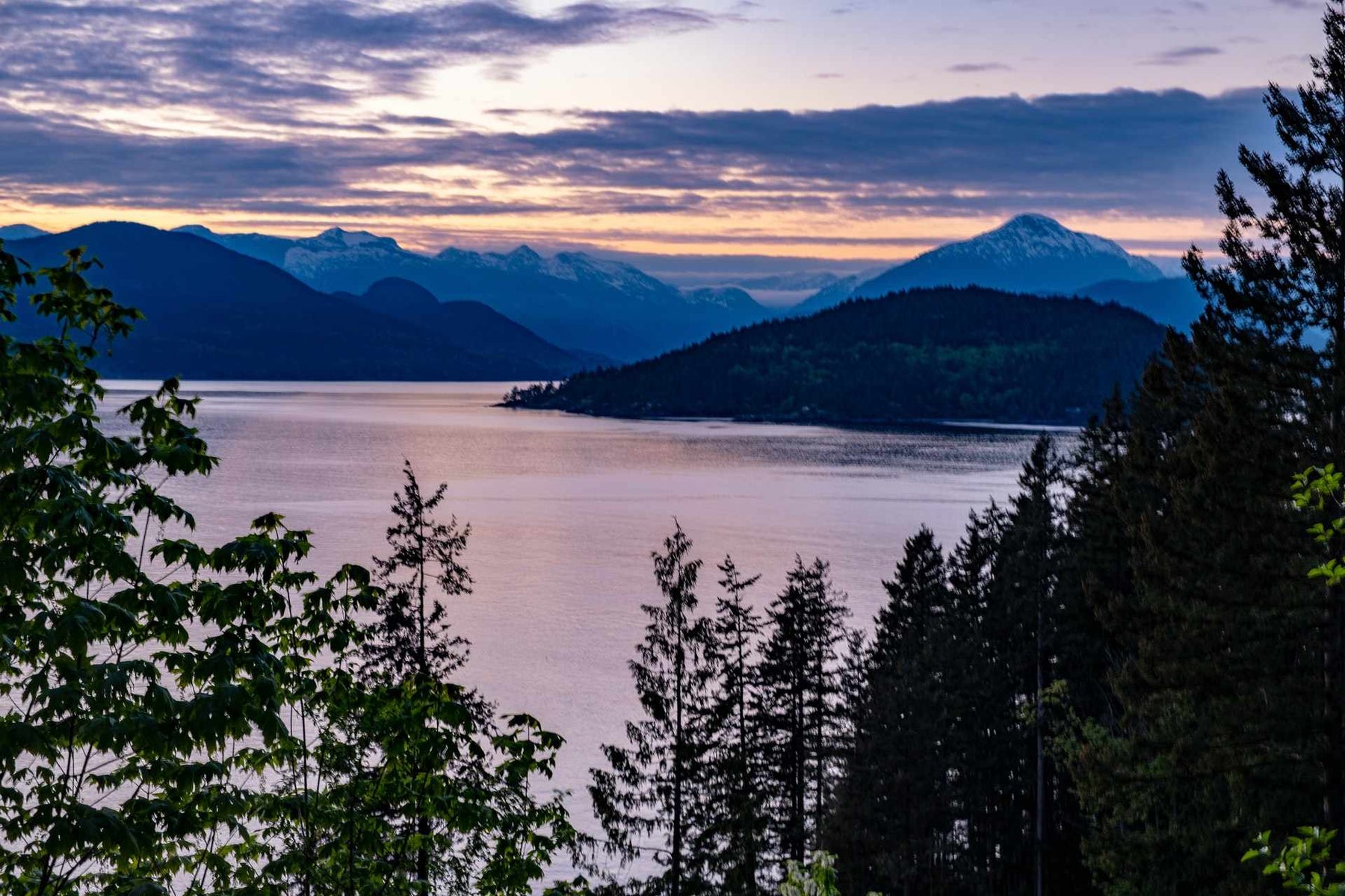 Best Spring Hikes In Canada